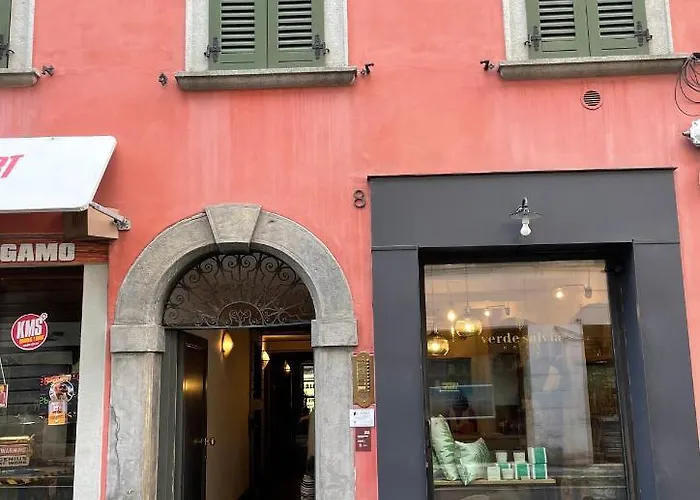 拉特拉萨德尔散特罗酒店 公寓 贝尔加莫